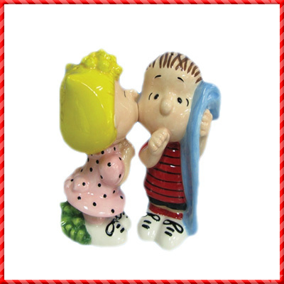 salt and pepper shaker-025