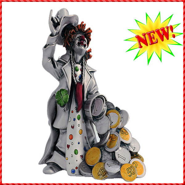 clown figurine-012