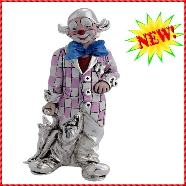 clown figurine-018