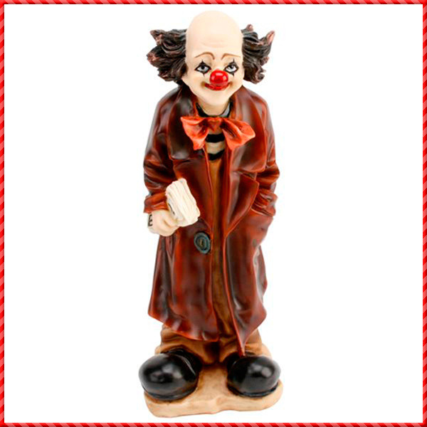 clown figurine-023